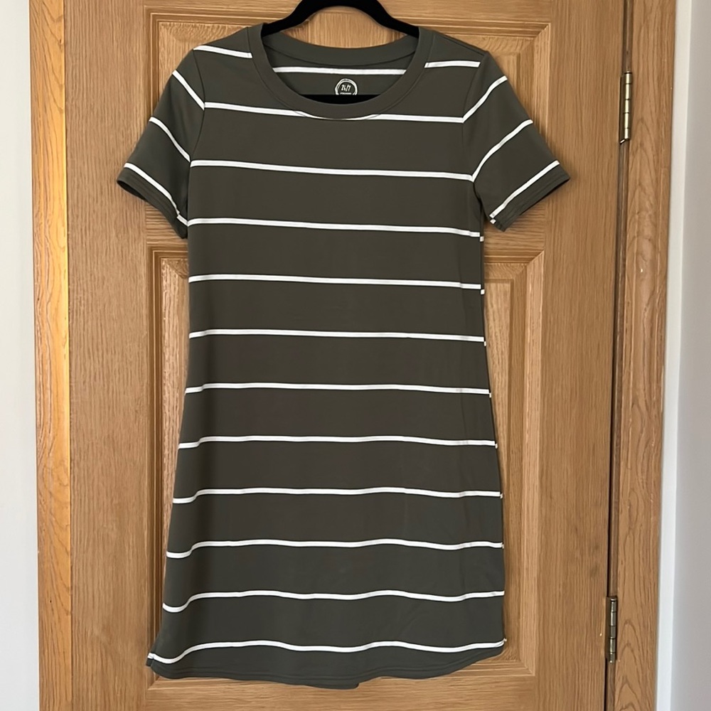 Maurice’s Small 24/7 dress